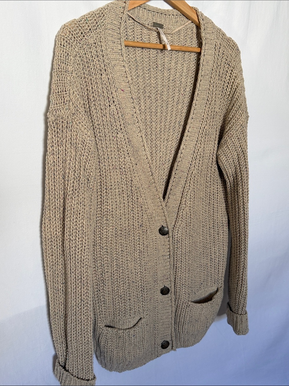 Women's Chunky V-Neck Button Cardigan in Taupe